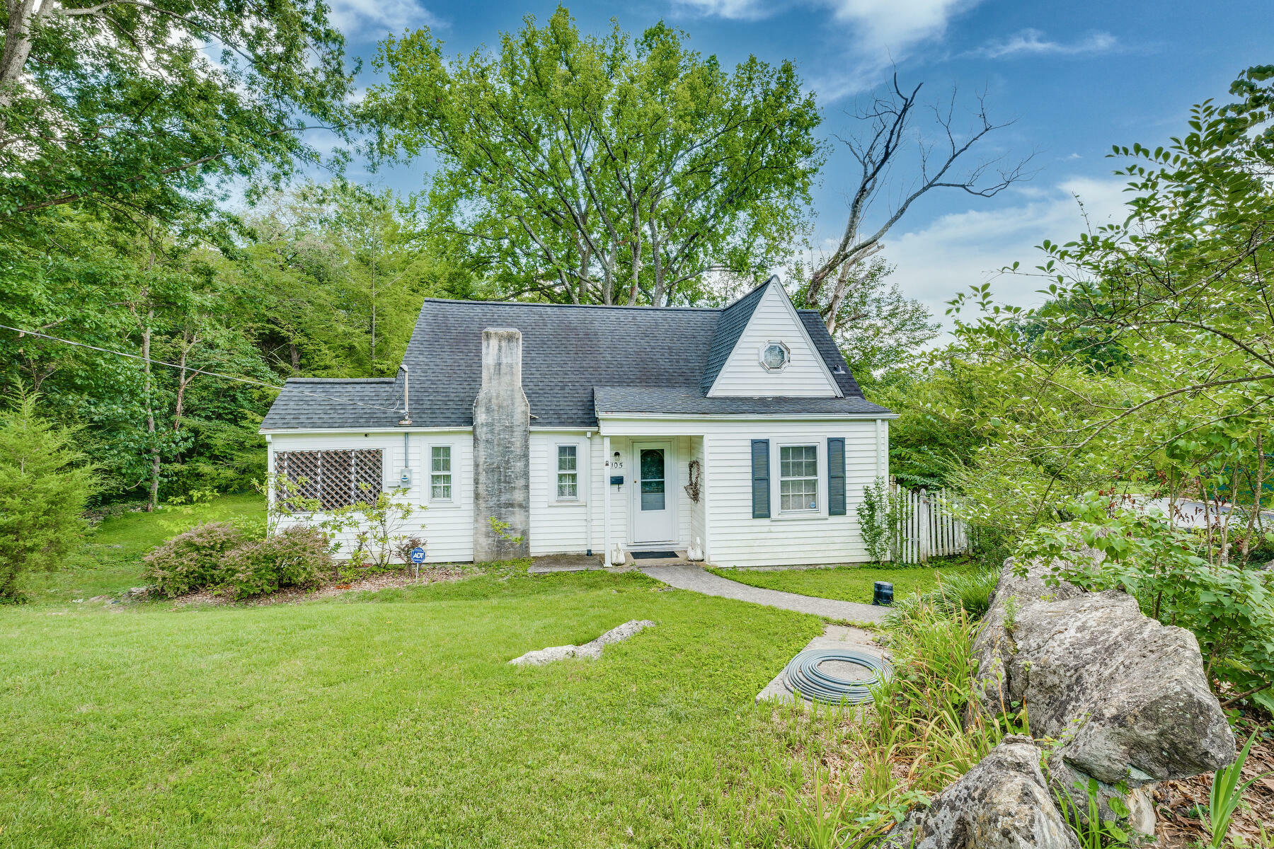 Property Photo:  3105 Oakview Street  TN 37664 