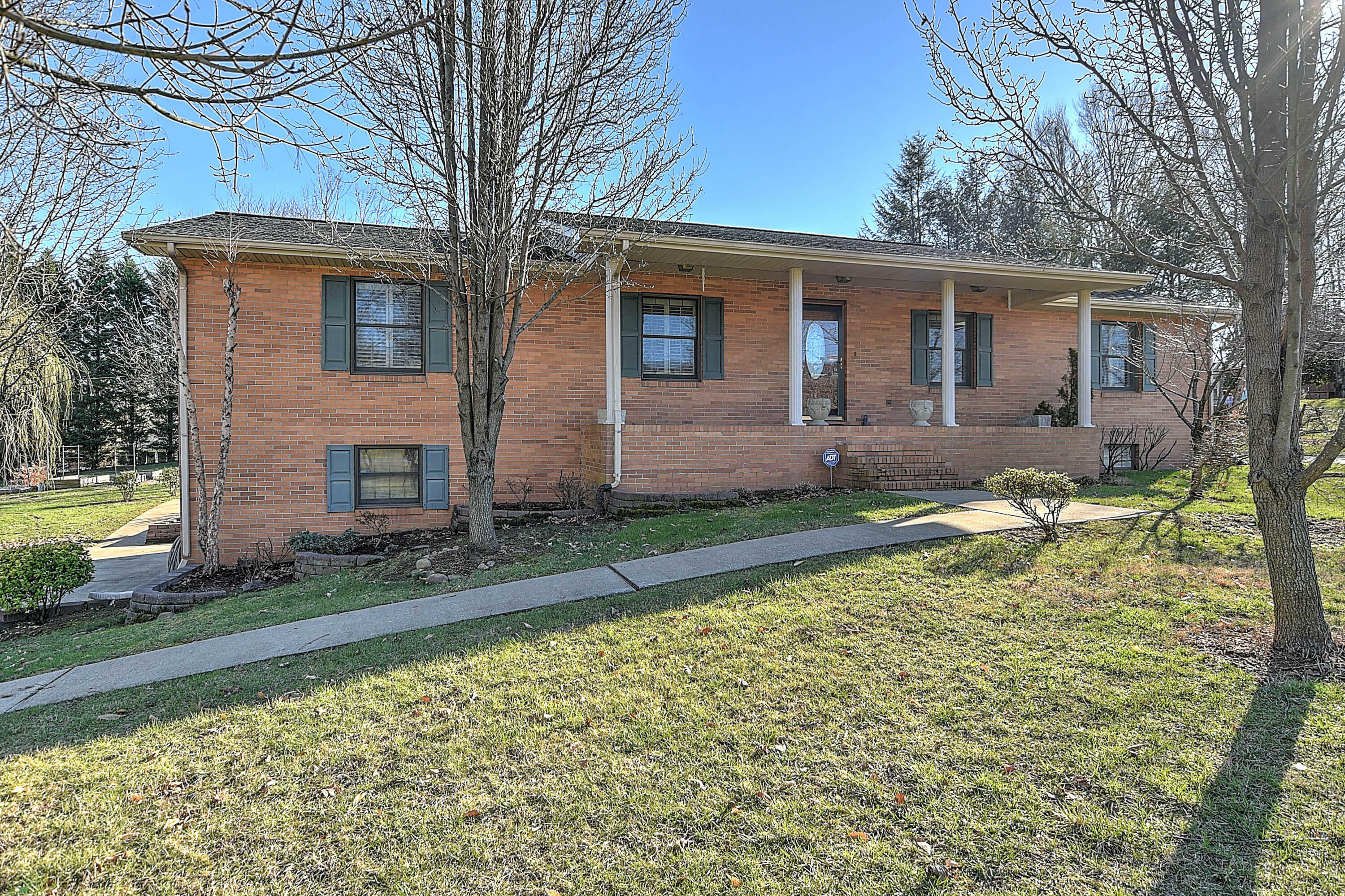 Property Photo:  2321 Jennings Drive  TN 37660 