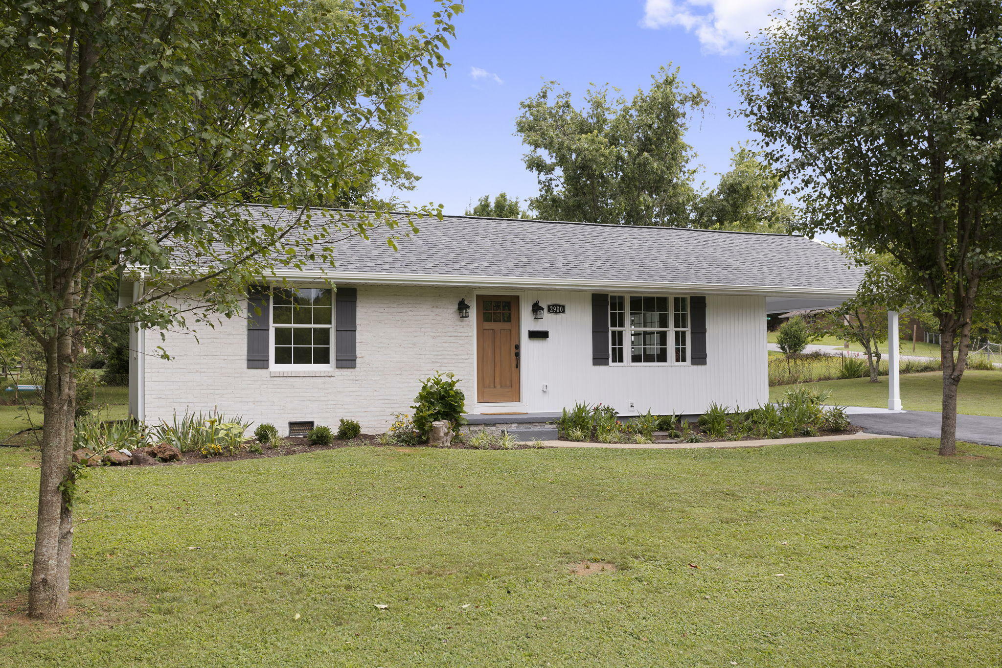 Property Photo:  2900 Chatham Drive  TN 37604 