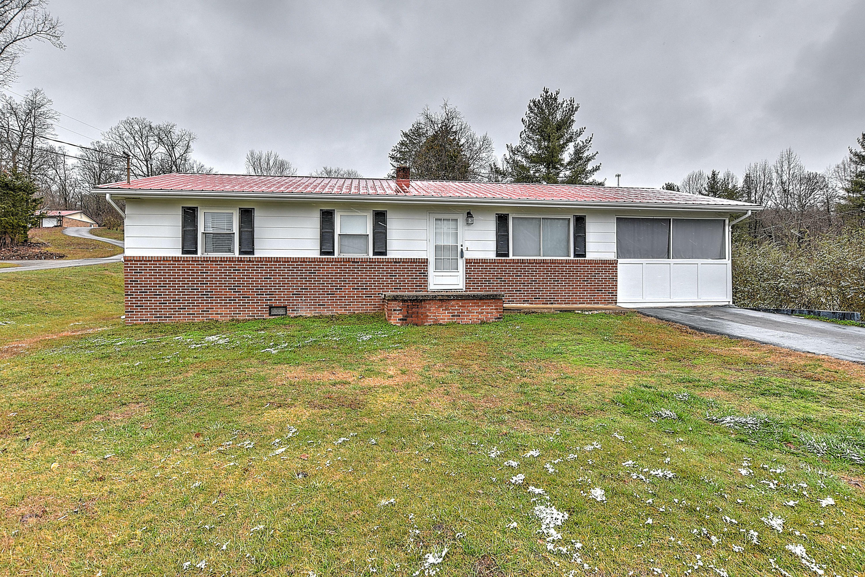 15 Glendale Drive  Mosheim TN 37818 photo