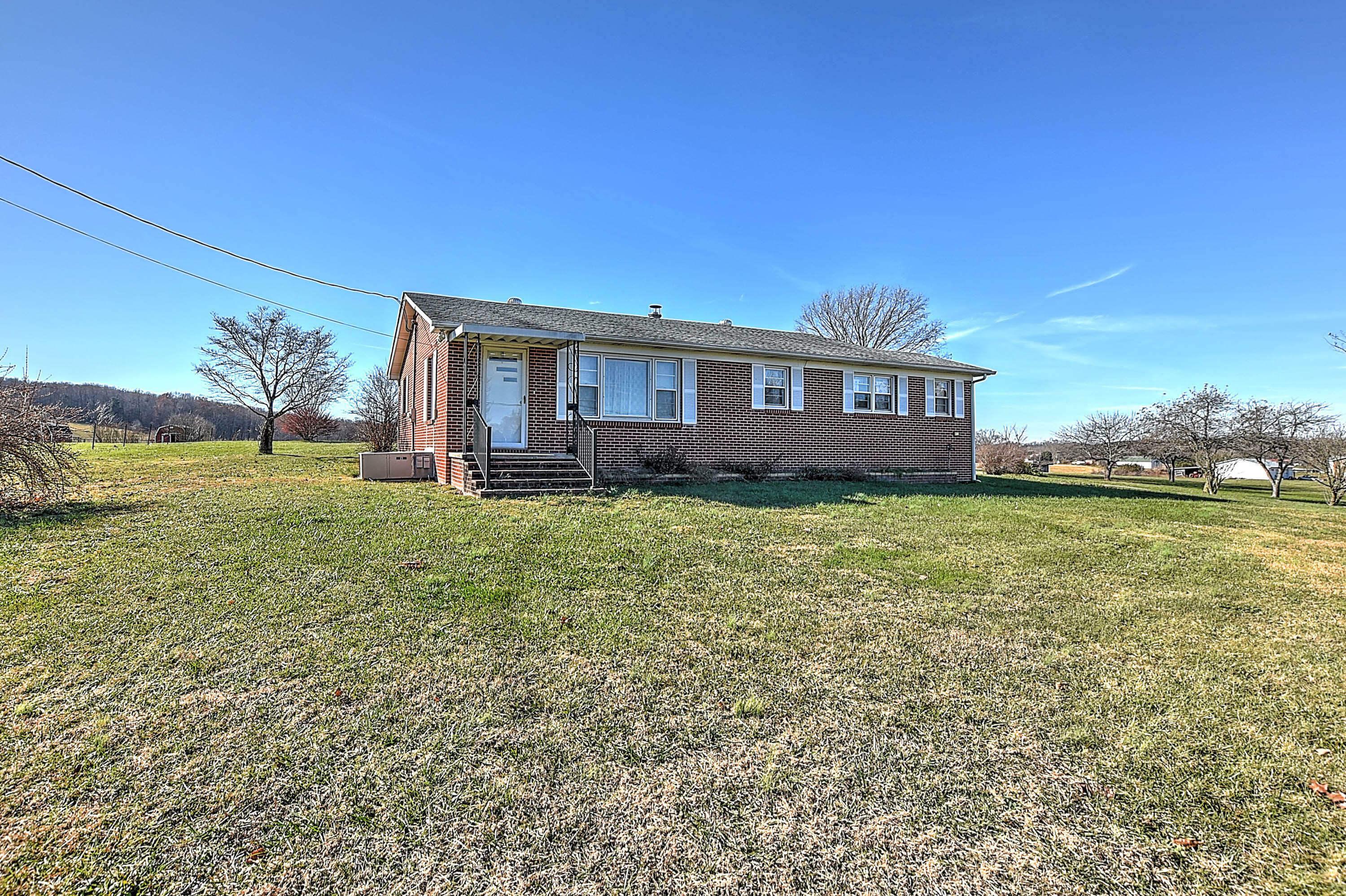 Property Photo:  805 Oregon Trail  TN 37743 