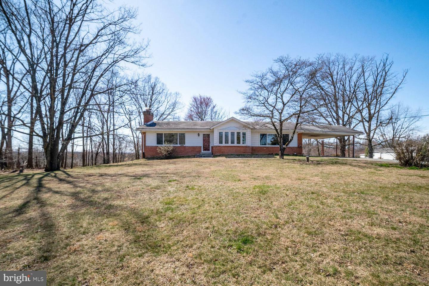 Property Photo:  16010 Barnesville Road  MD 20841 