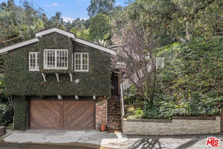 9934   Westwanda Dr  Beverly Hills CA 90210 photo