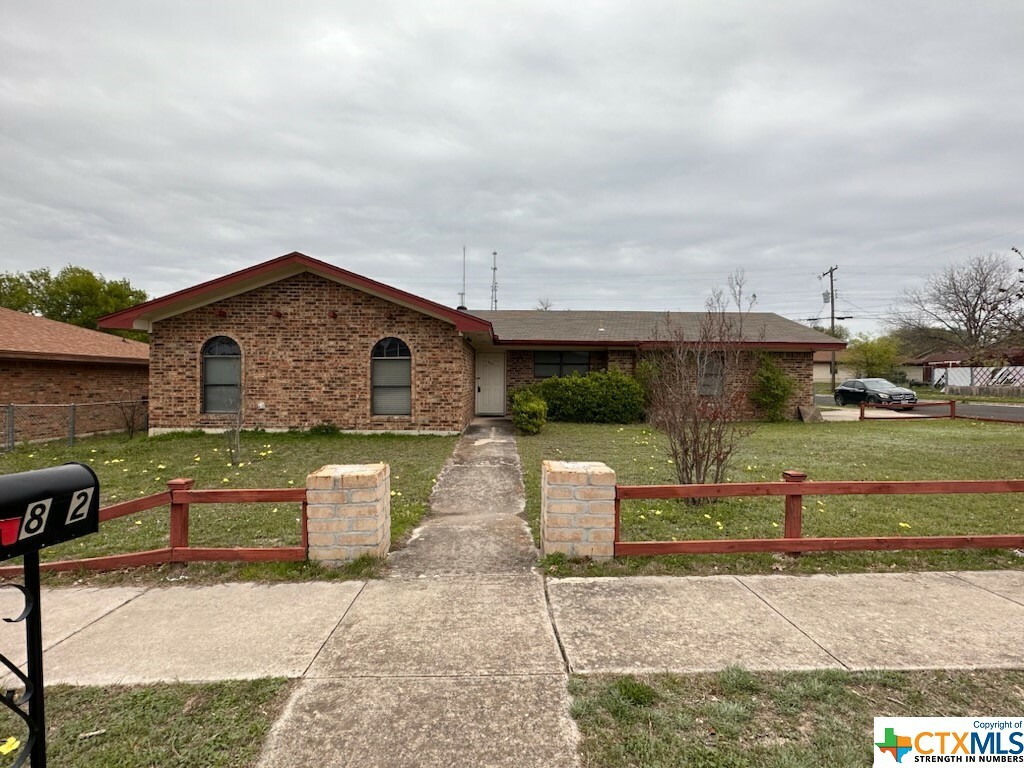 Property Photo: 802 Courtney Lane TX 76522