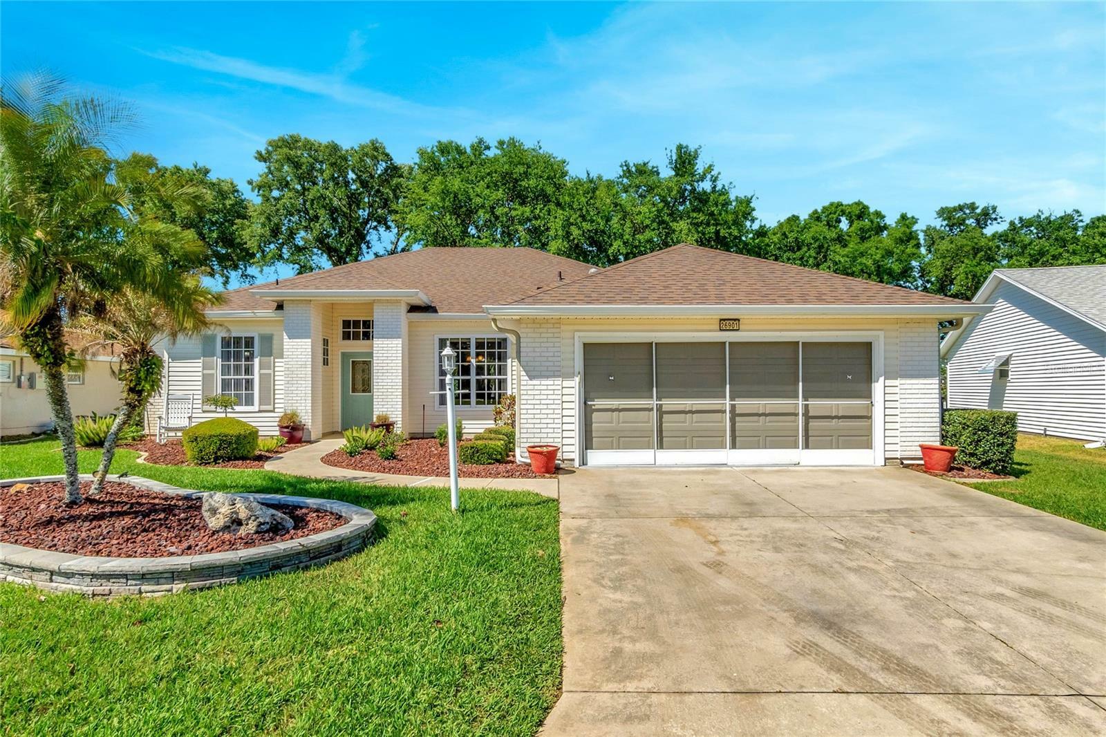 Property Photo:  26901 Forest Hills Street  FL 34748 