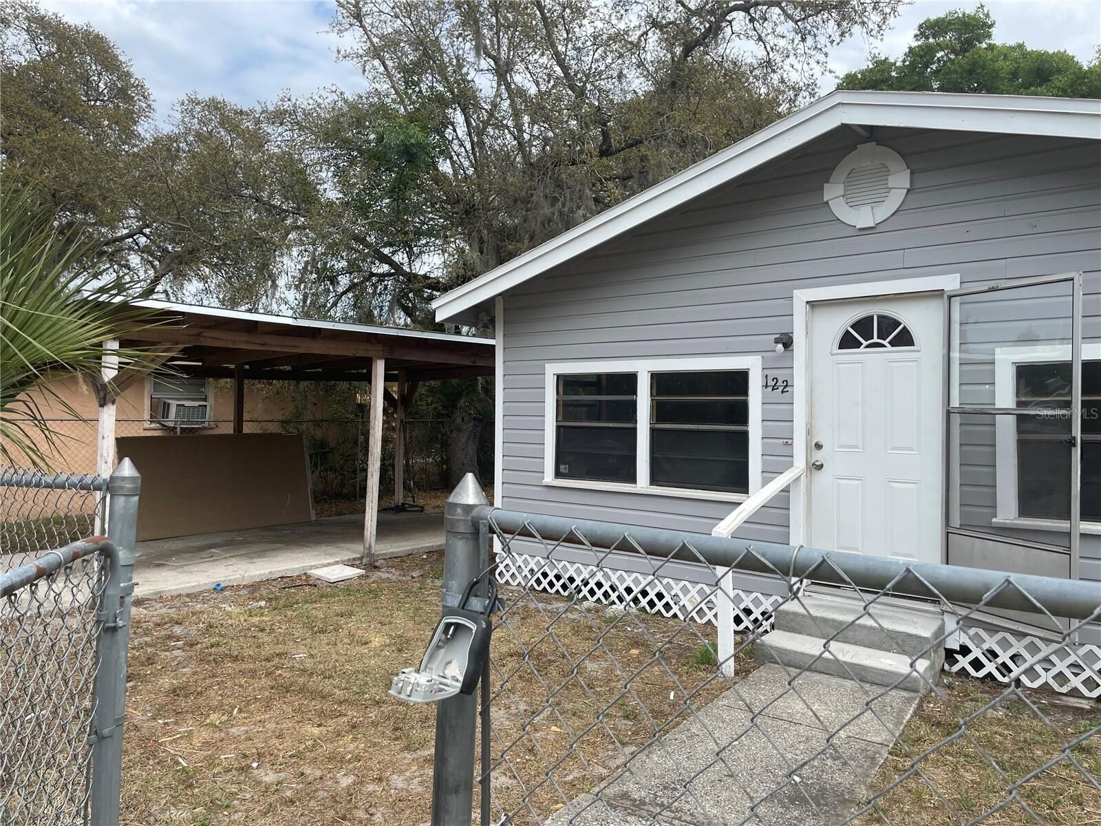 Property Photo: 122 W 10th Street FL 32703