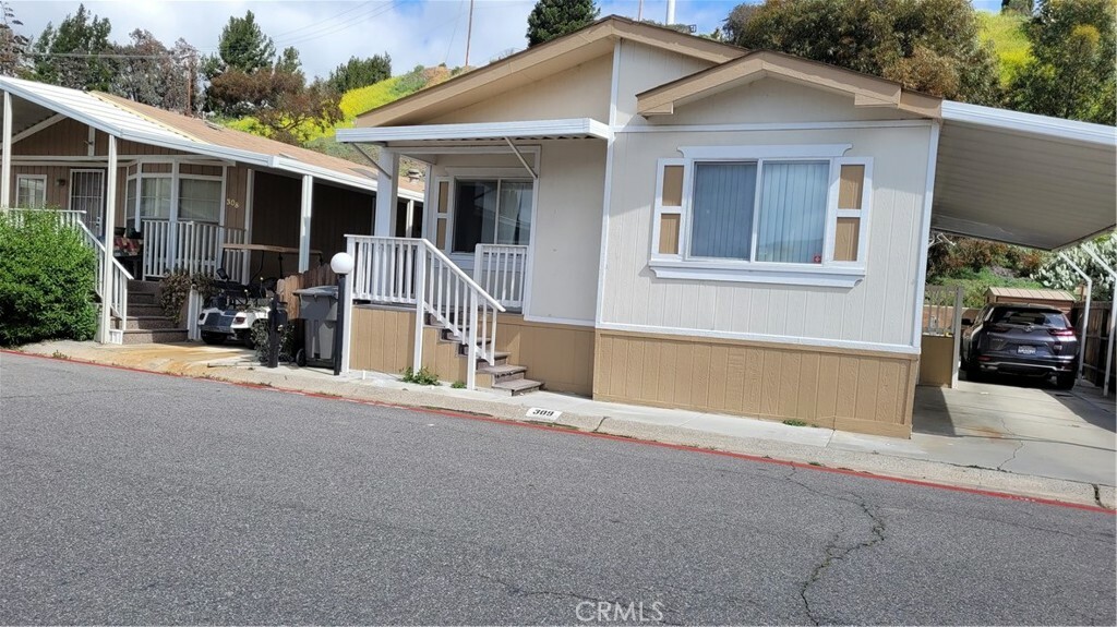 Property Photo:  4901 Green River Rd. # 309 Road  CA 92878 