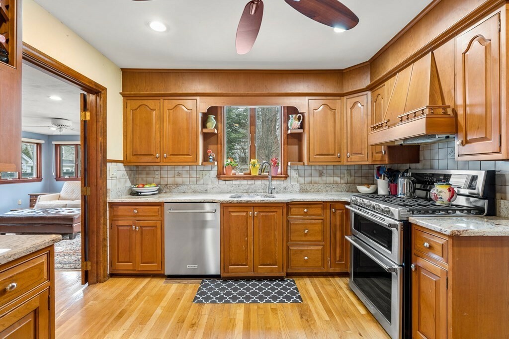 Property Photo: 1084 Brook Road MA 02186