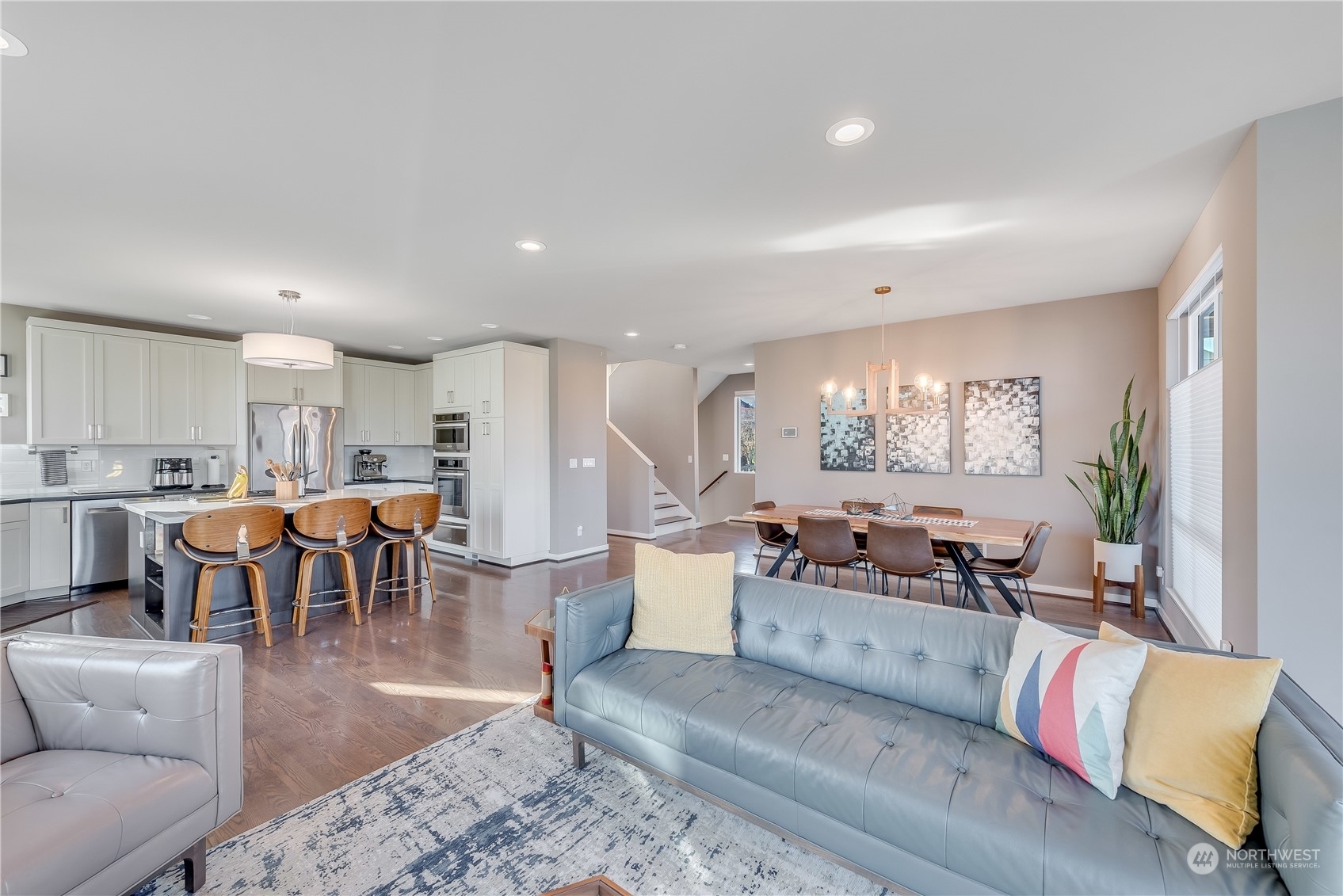 Property Photo: 6113 32nd Avenue NW WA 98107