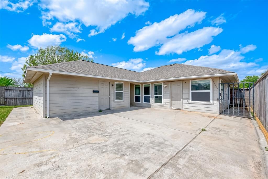 Property Photo:  24323 Bar Kay Lane  TX 77447 