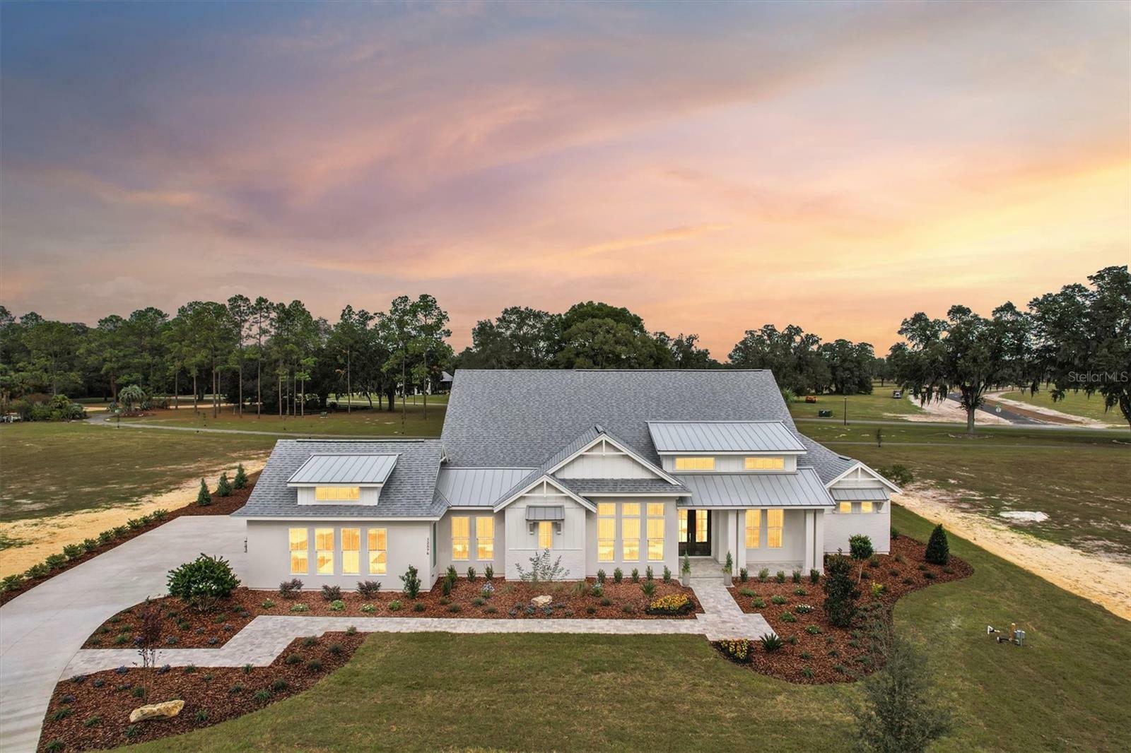 Property Photo: 12576 SW 58th Circle FL 32618