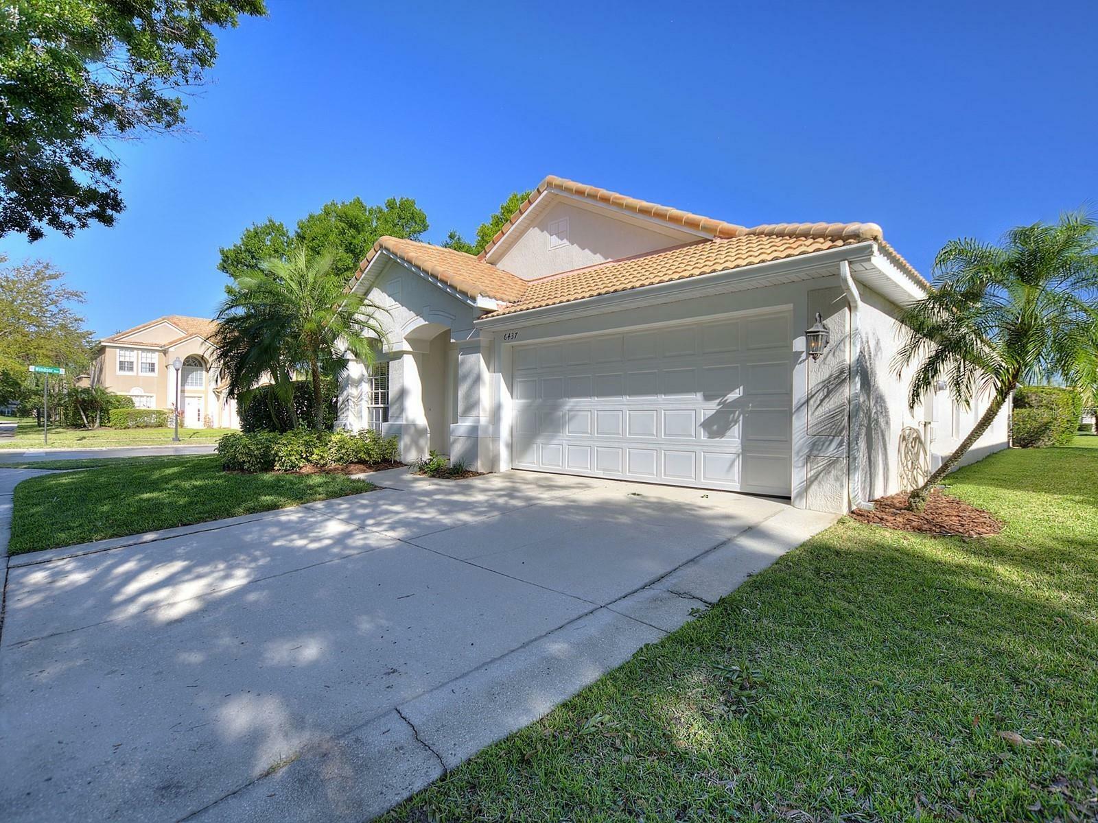 Property Photo:  6437 Winder Oaks Boulevard  FL 32819 