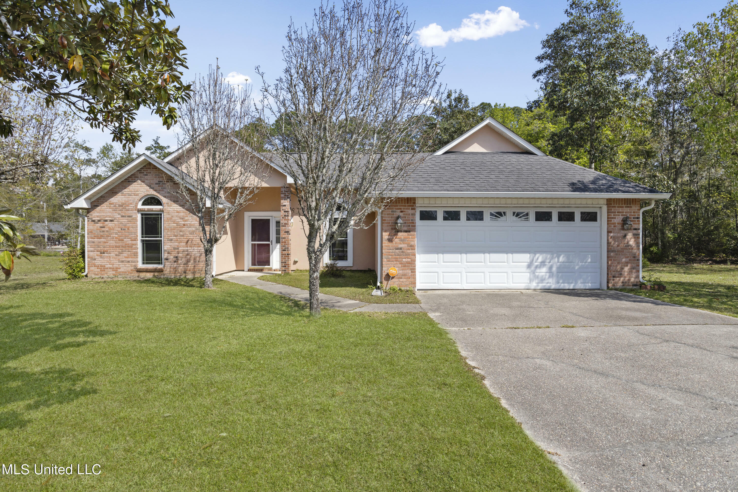 1920 Beachview Drive  Ocean Springs MS 39564 photo