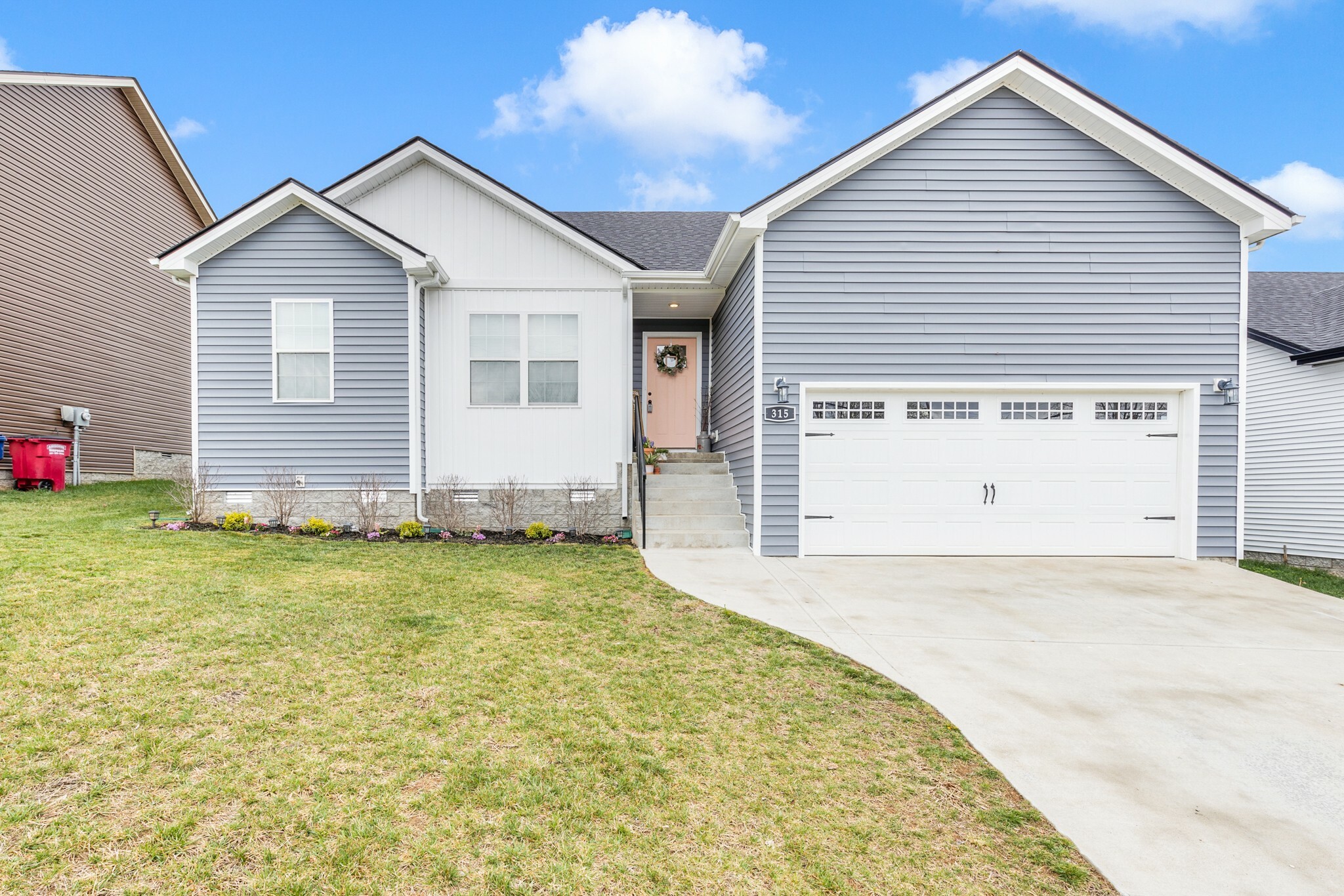 Property Photo: 315 Peterson Ln TN 37040