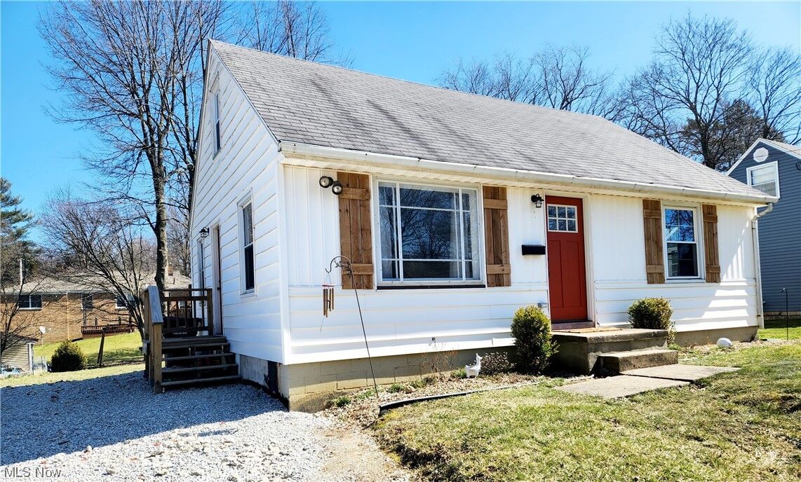 Property Photo:  226 Saratoga Avenue NW  OH 44708
