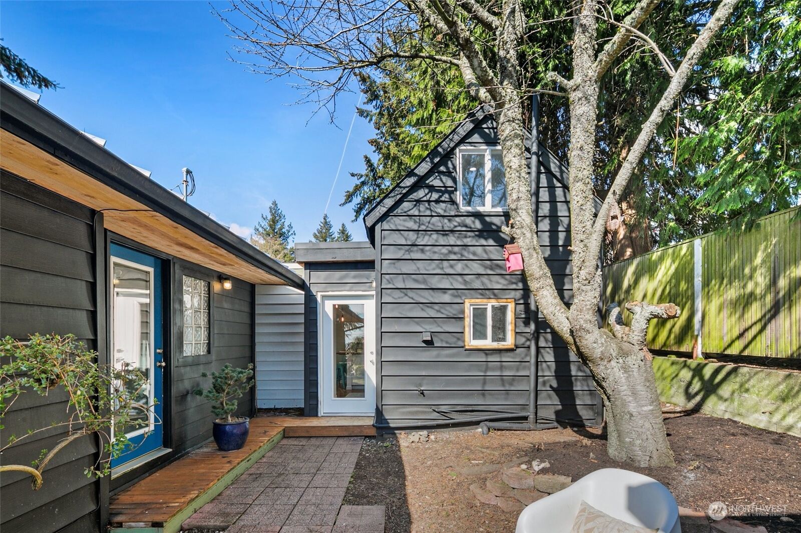 Property Photo:  21108 1st Avenue S  WA 98198 