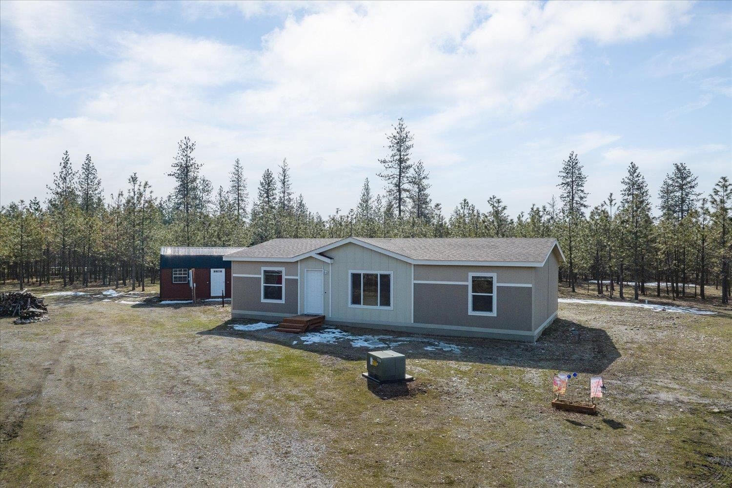 Property Photo: 7599 Hwy 291 WA 99013