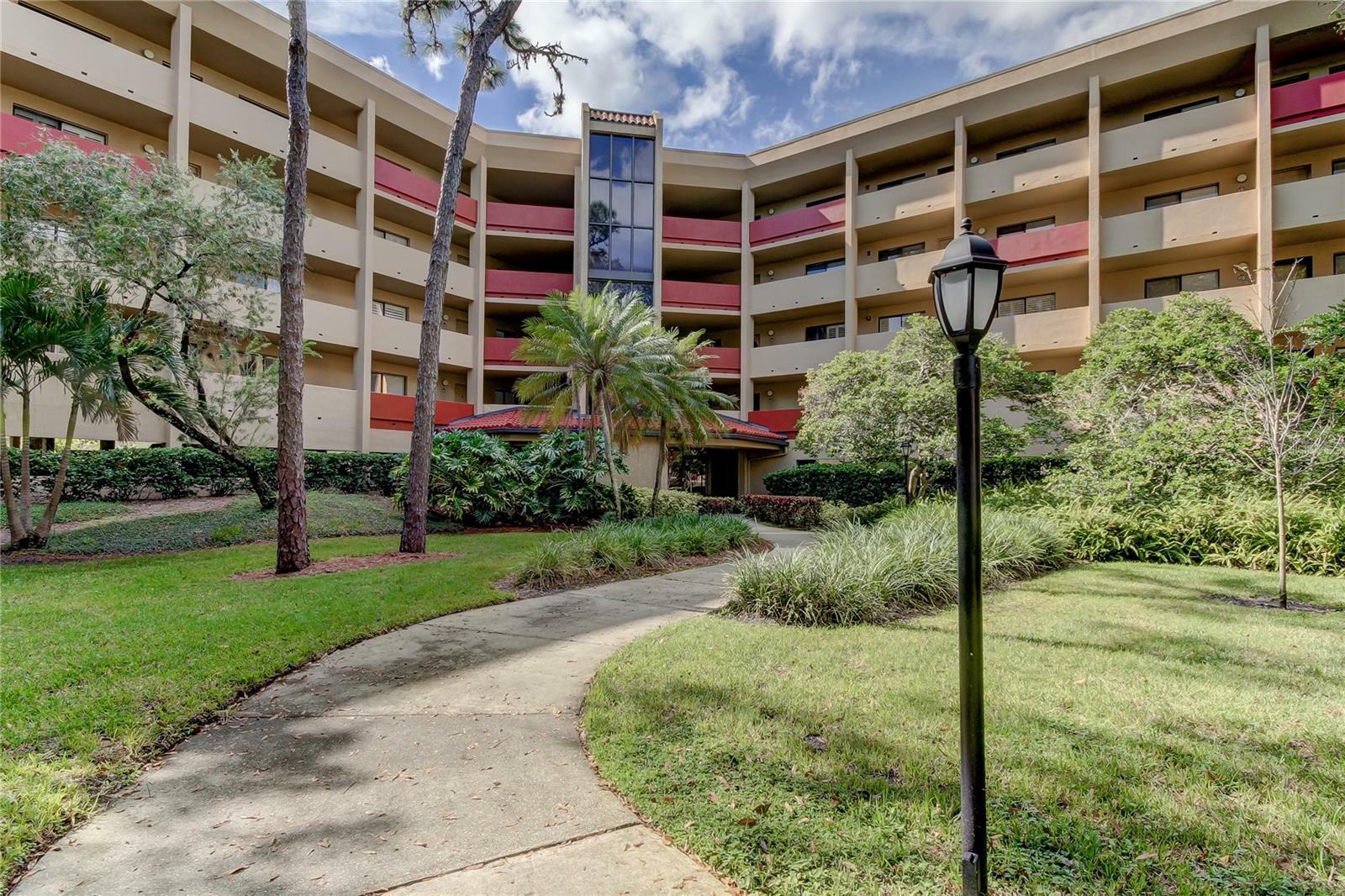 Property Photo:  3076 Eastland Boulevard 102  FL 33761 