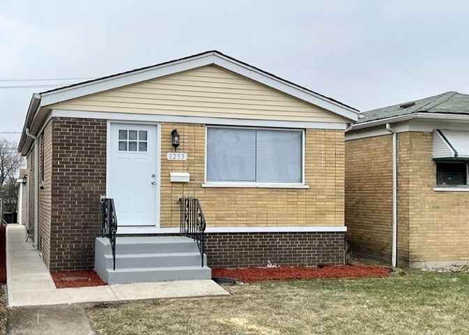1253 W 115th Street  Chicago IL 60643 photo