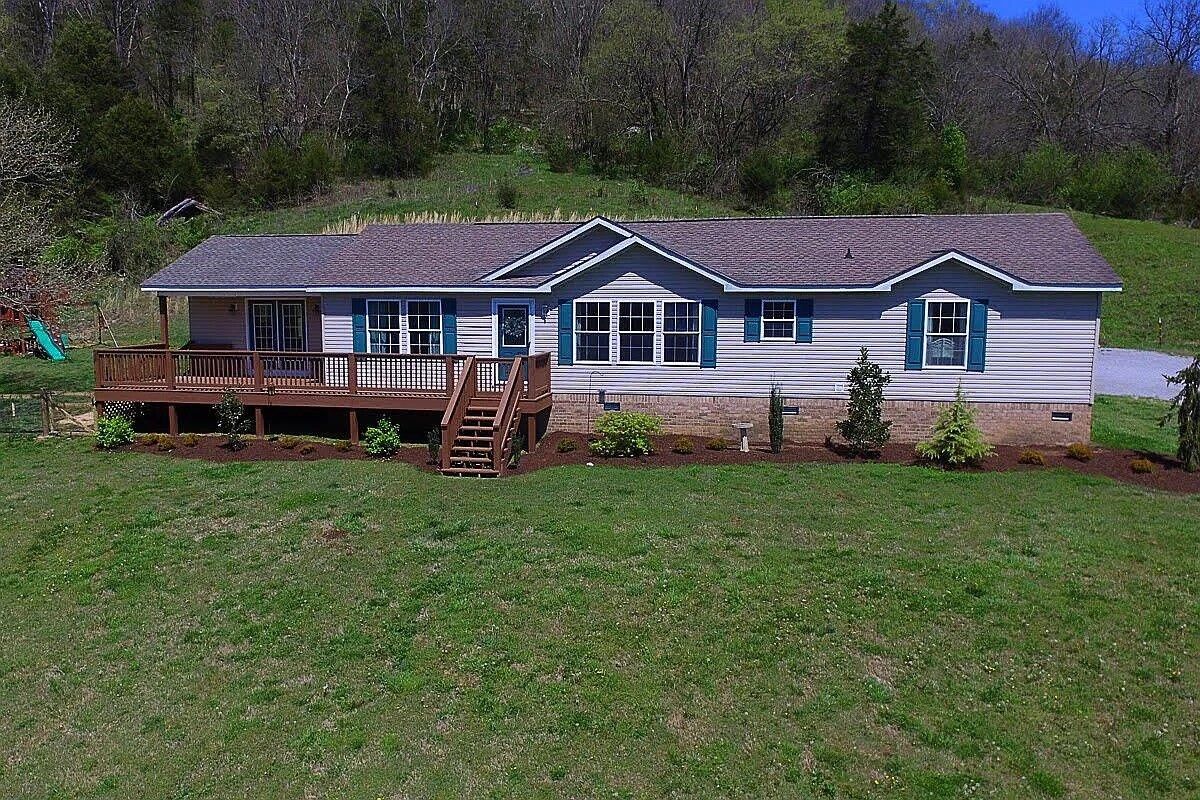 Property Photo:  1275 Dry Creek Rd  TN 37059 