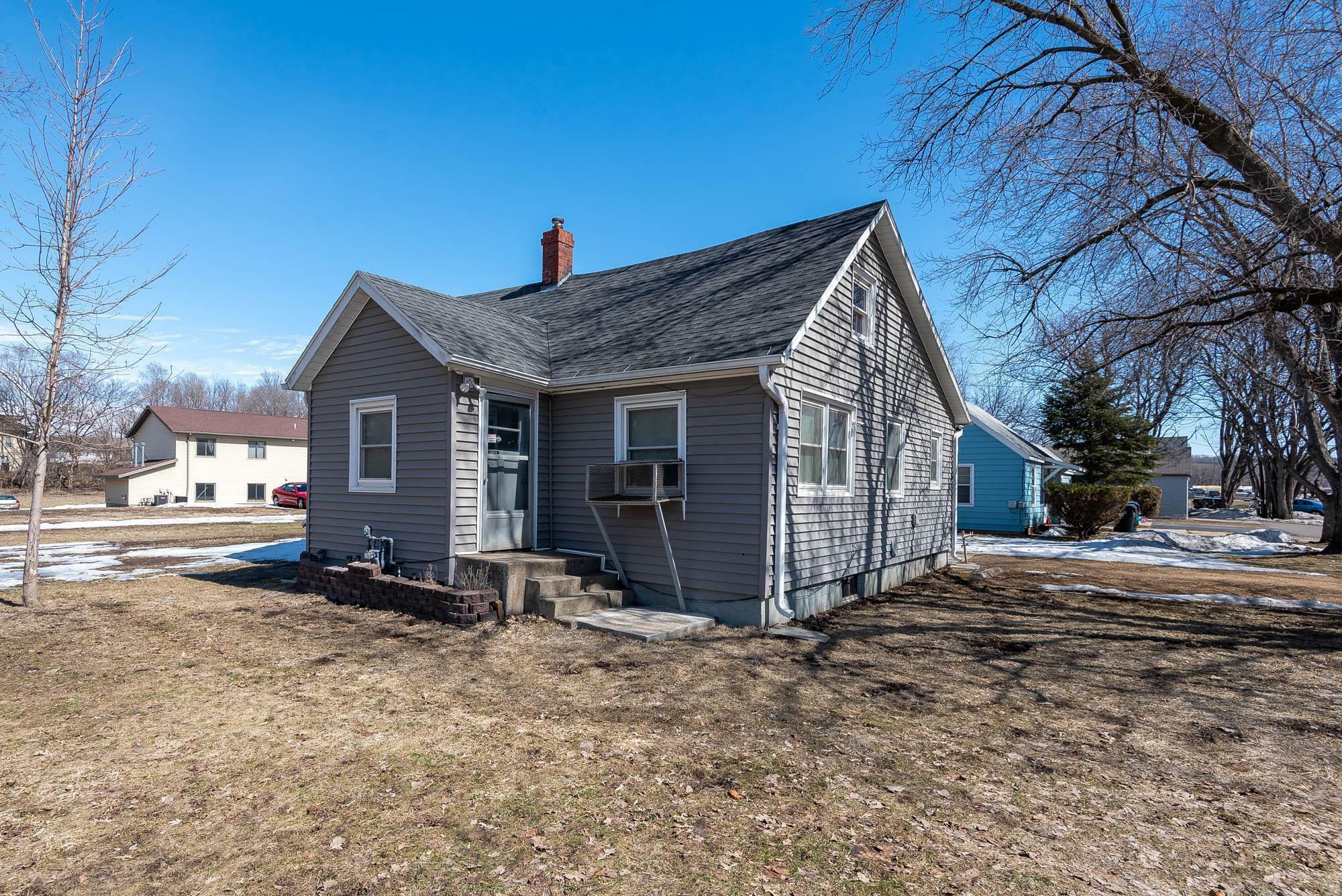 Property Photo: 424 Brooks Street MN 56001