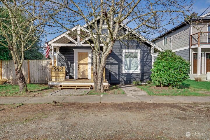 Property Photo: 342 Fifth Street SE WA 98372