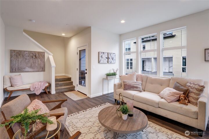 Property Photo:  13710 Ash Way B3  WA 98204 