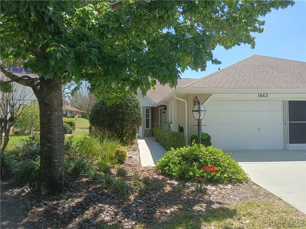 Property Photo:  1663 N Foxboro Loop  FL 34429 