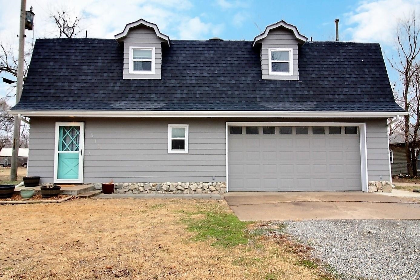 Property Photo:  513 E Ash St  KS 67039 