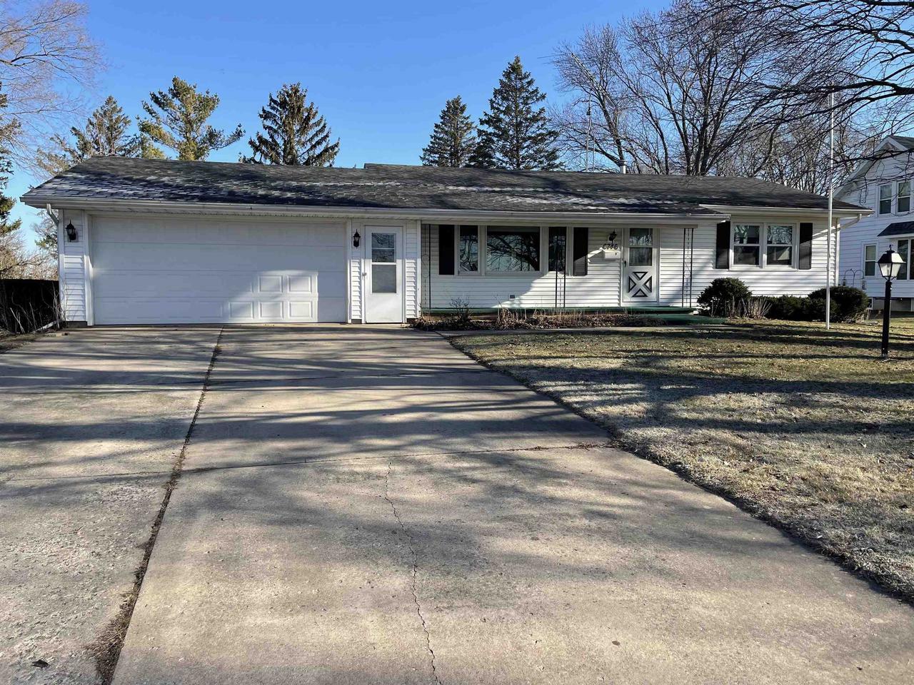 Property Photo:  6746 Hillside Road  WI 54964 