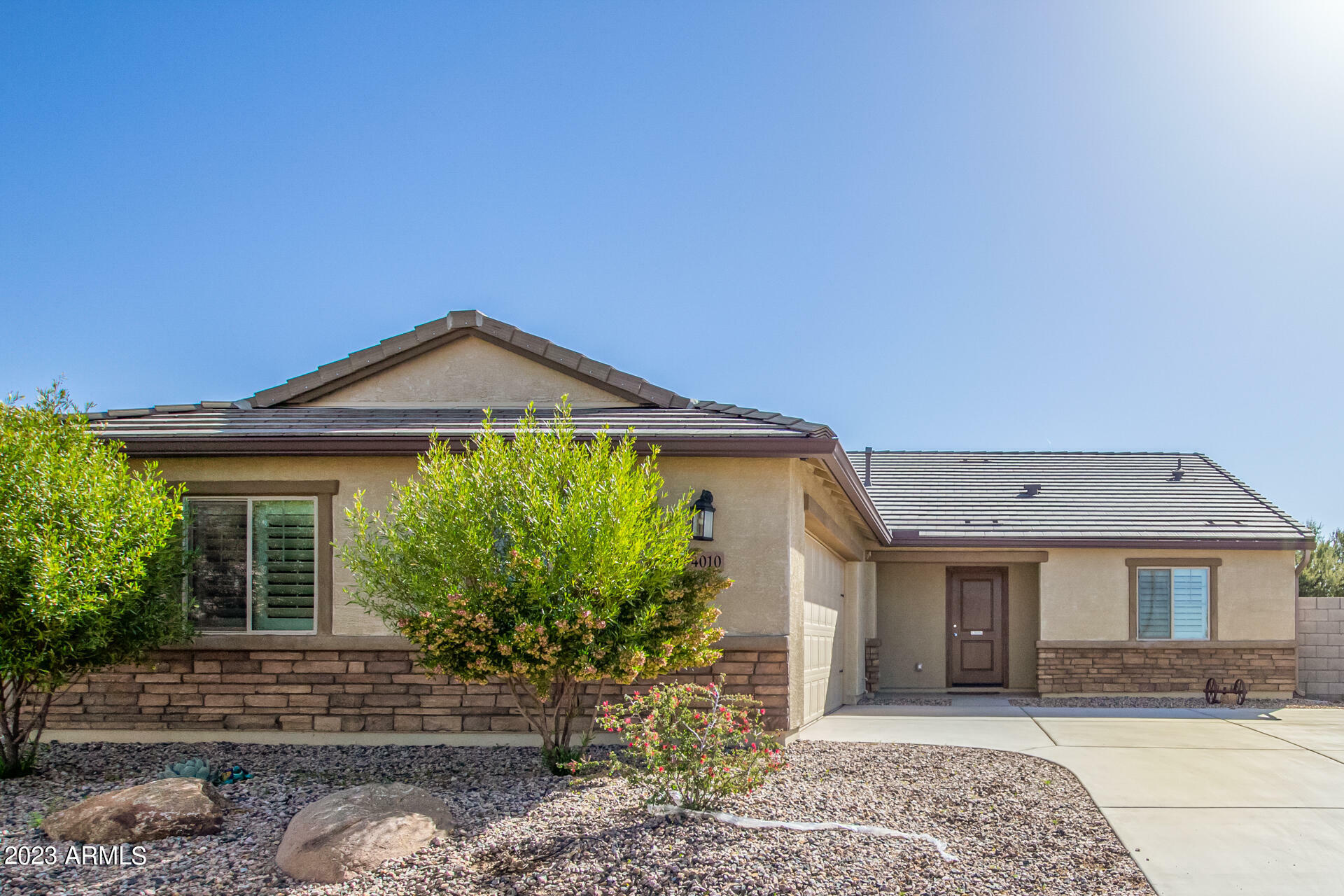 Property Photo:  4010 N Ghost Hollow Avenue  AZ 85122 