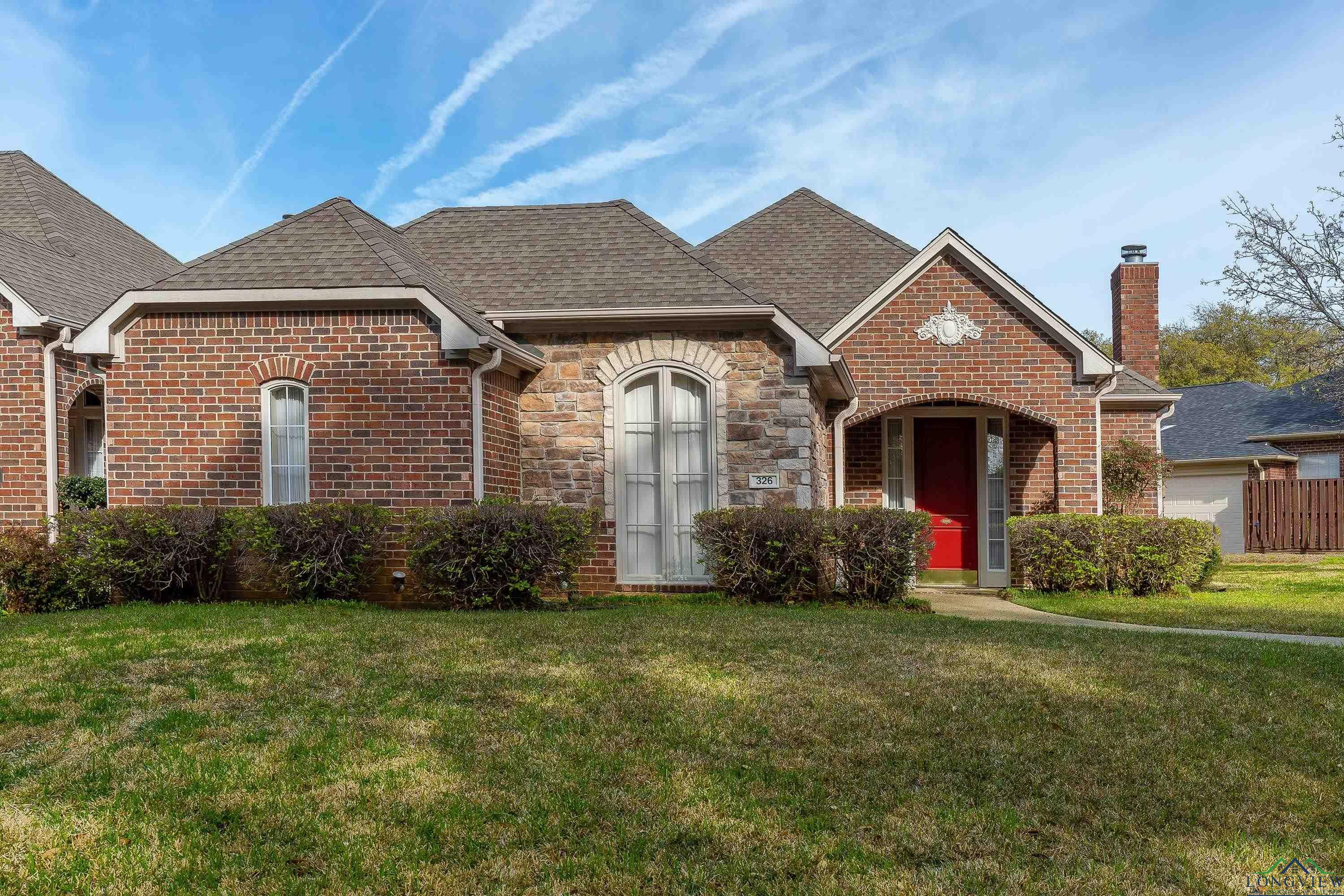 Property Photo:  326 Hampton Court  TX 75605 