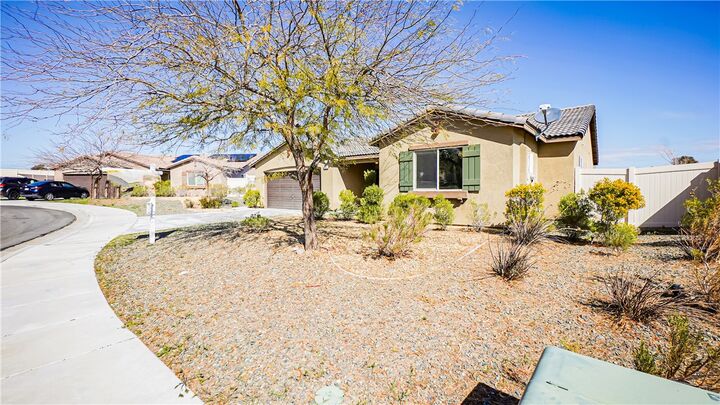 Property Photo:  905 Broadway Avenue  CA 92311 