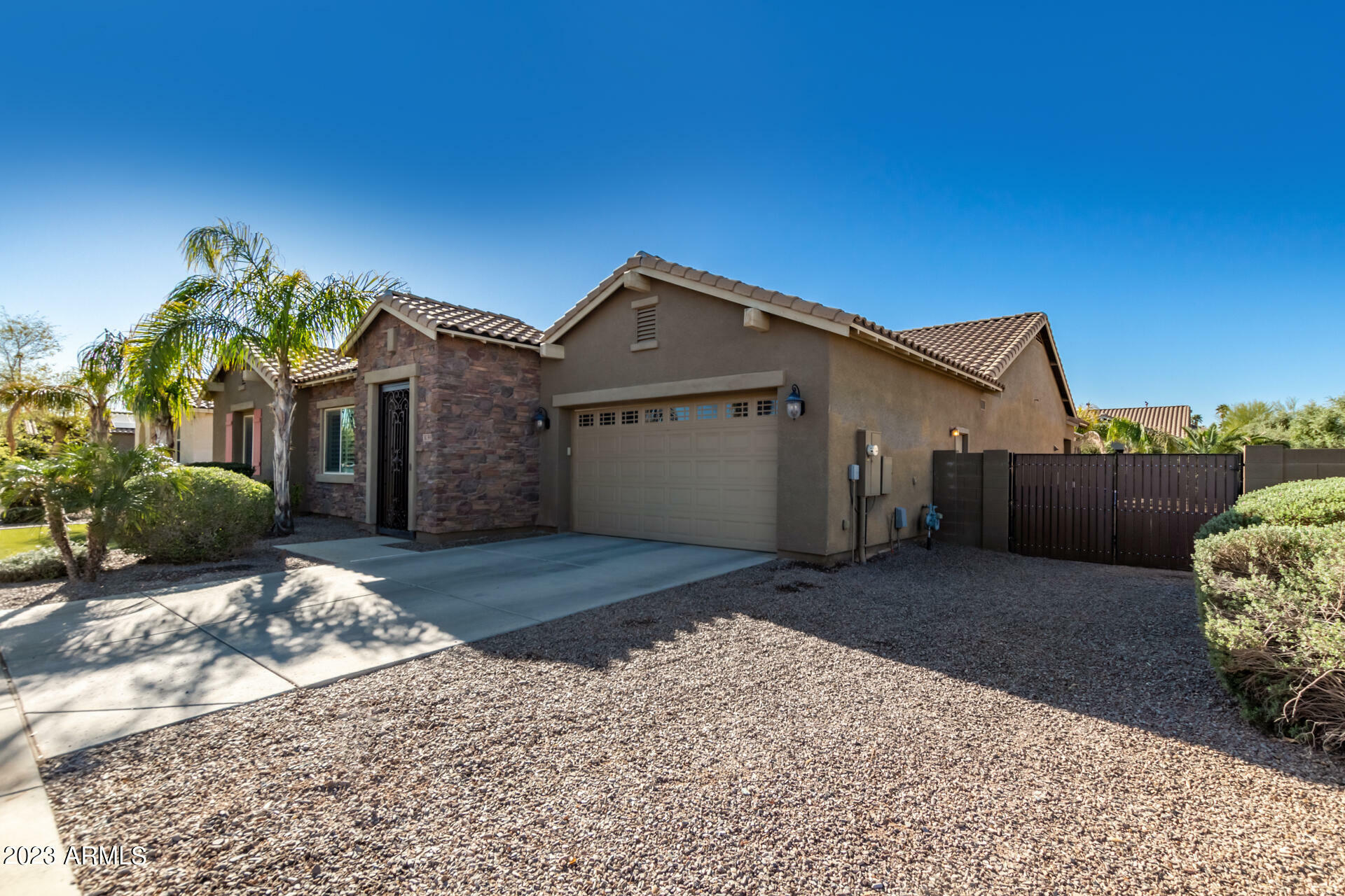 Property Photo:  3139 E Warbler Road  AZ 85297 