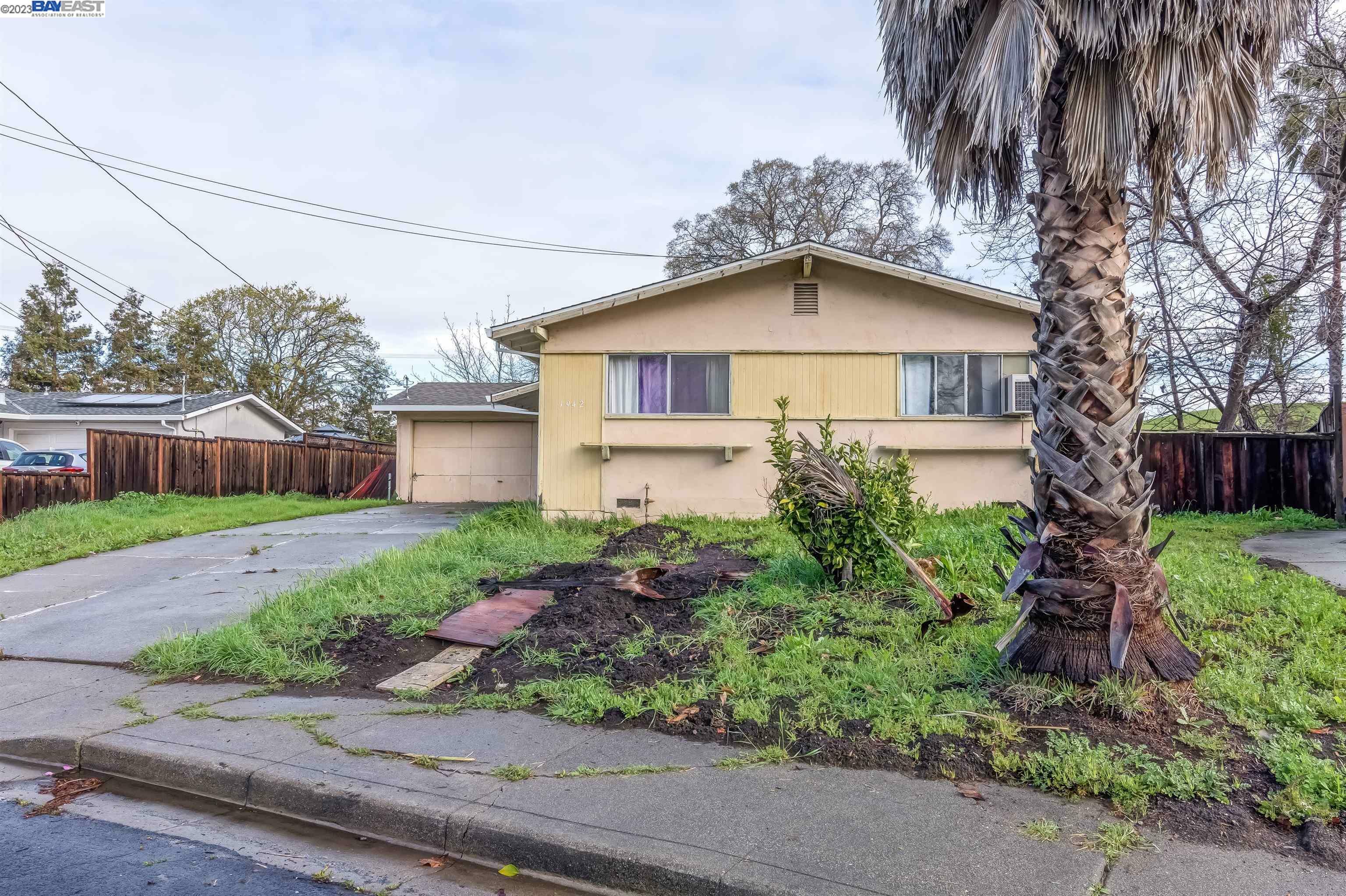 Property Photo: 1942 Natoma Dr CA 94519