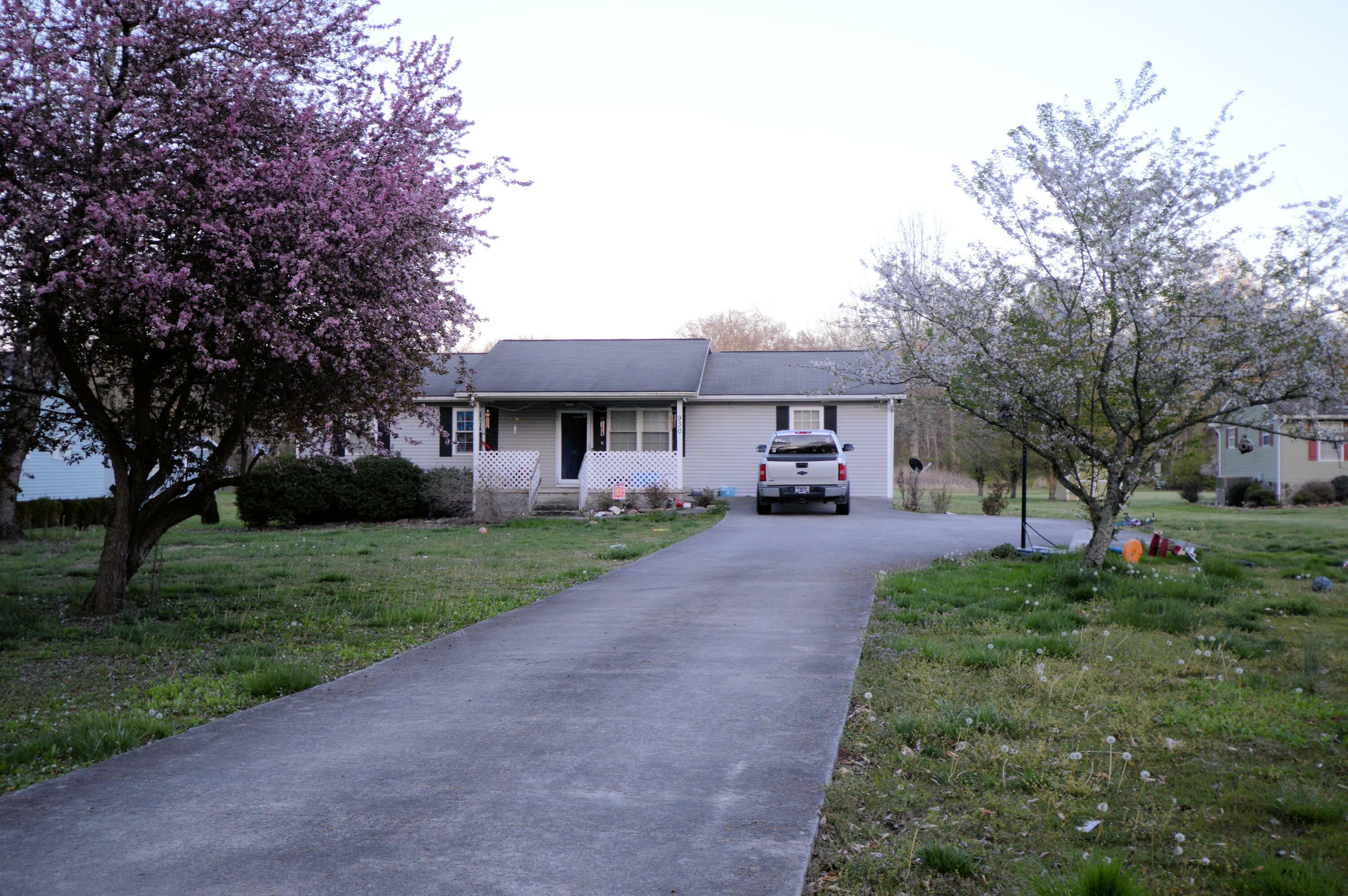 Property Photo:  930 Highway 73  TN 37821 