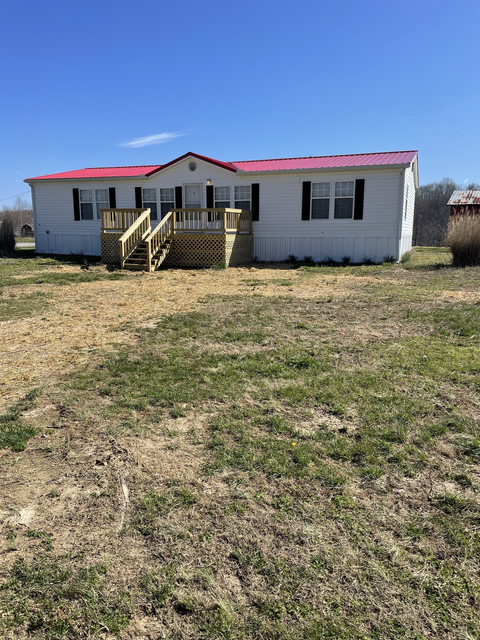 Property Photo:  324 Powell Rd  TN 37150 