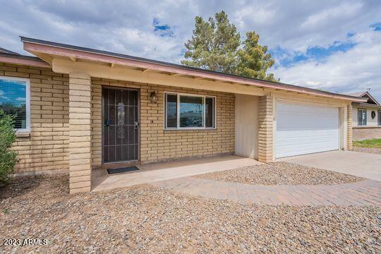 Property Photo: 1298 W Linda Lane AZ 85224