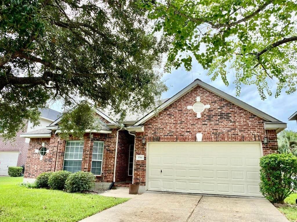 Property Photo:  3706 Wellington Drive  TX 77584 