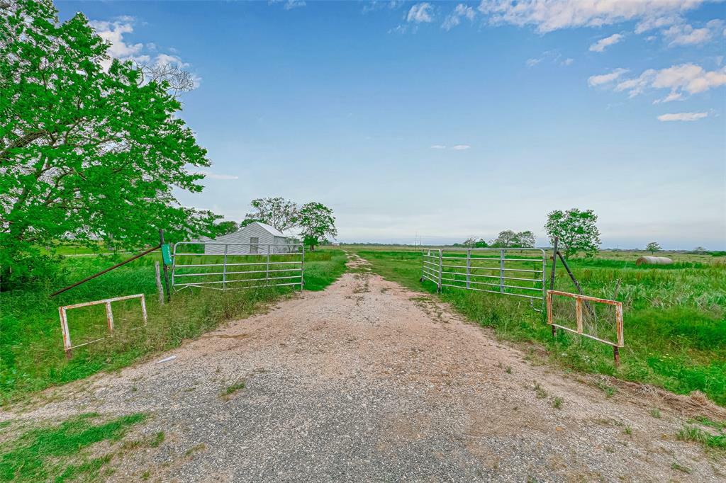 1564 County Road 309  Louise TX 77455 photo