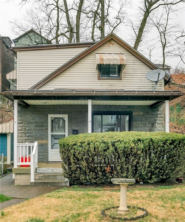 Property Photo:  2313 Manor Ave  PA 15218 