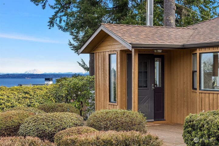 11616 104th Avenue SW  Vashon WA 98070 photo