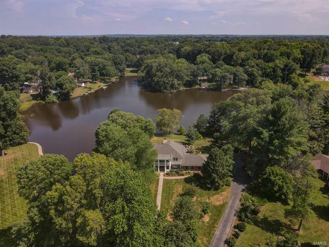 Property Photo: 424 Lake Christine Drive IL 62221