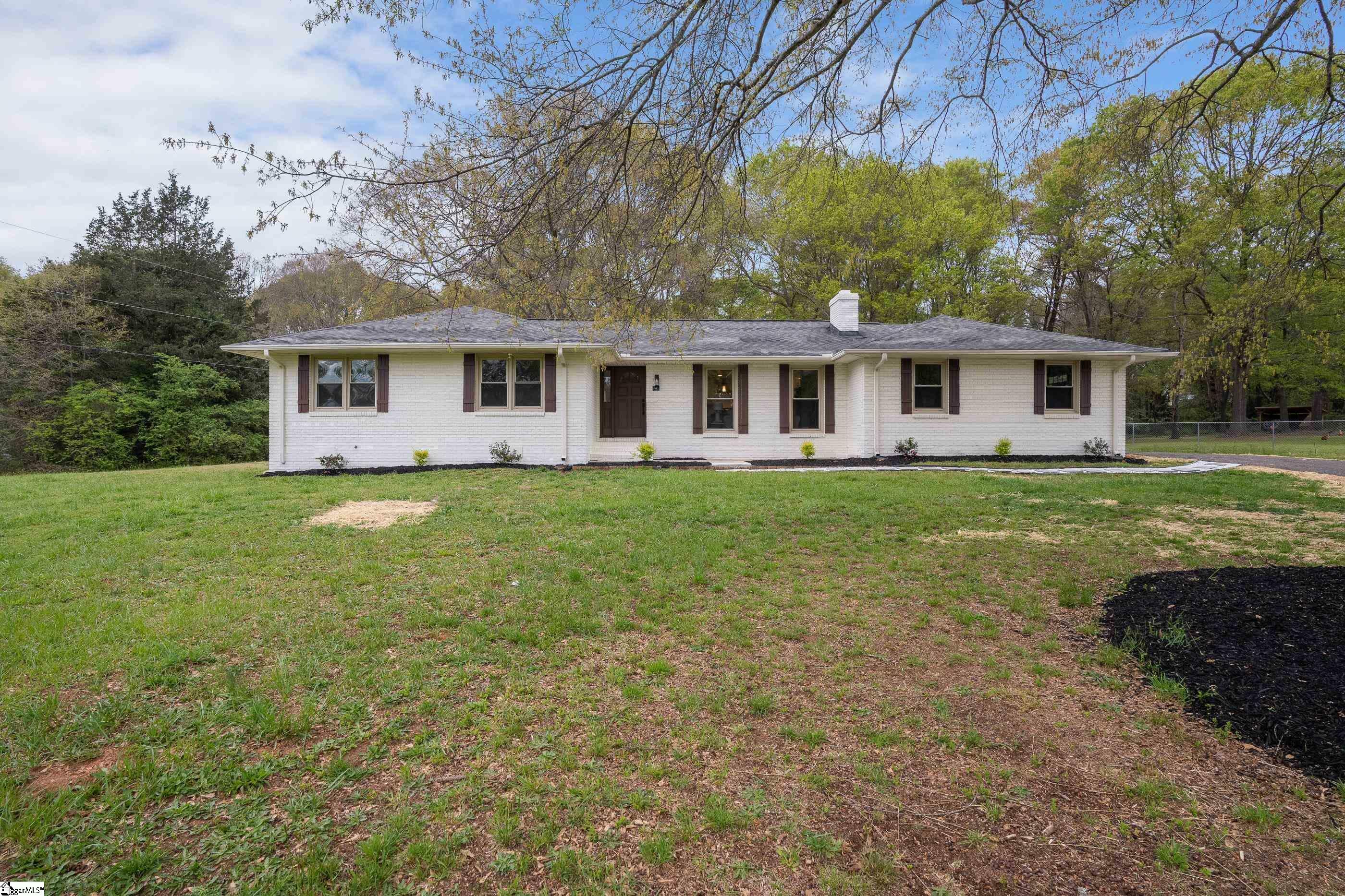 Property Photo:  745 Canterbury Trail  SC 29644 