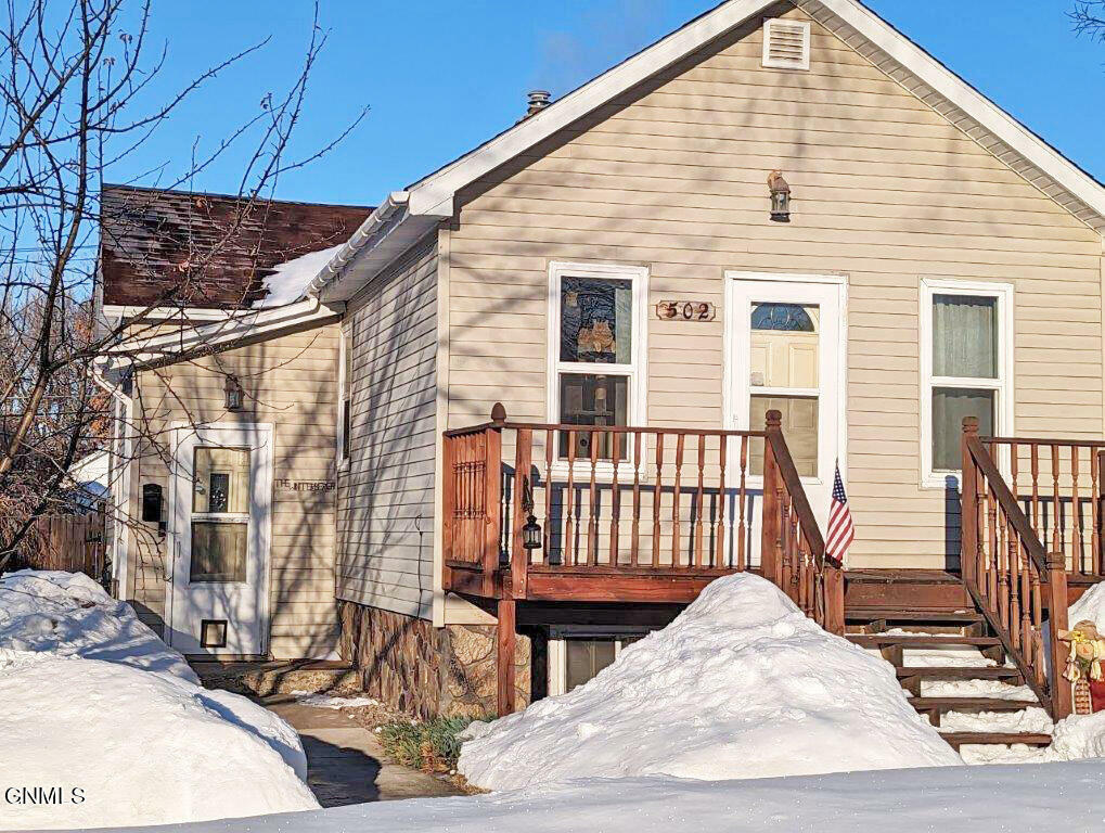 Property Photo:  502 N 15th Street  ND 58501 