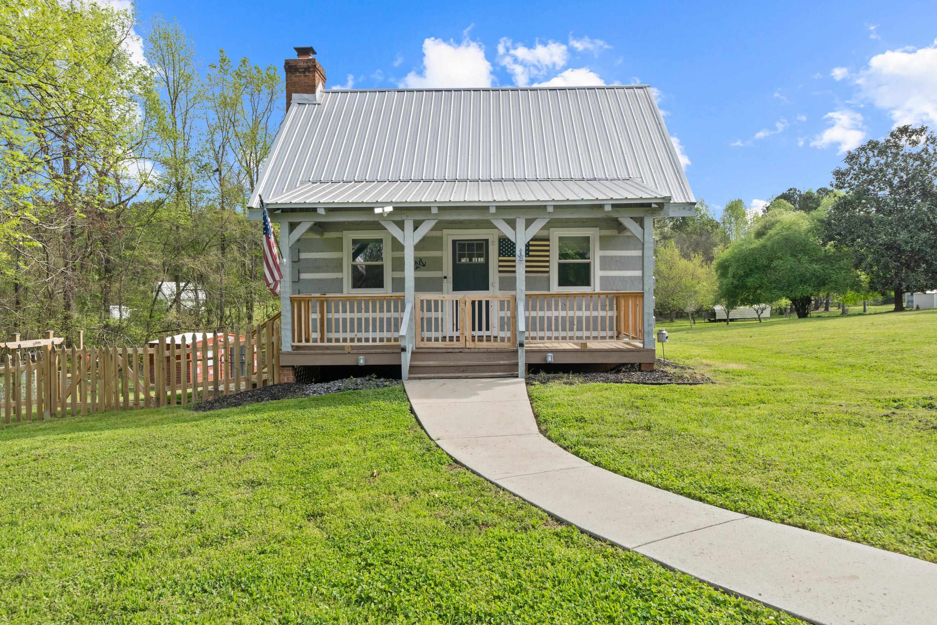 Property Photo: 114 Shadowlake Drive GA 30625