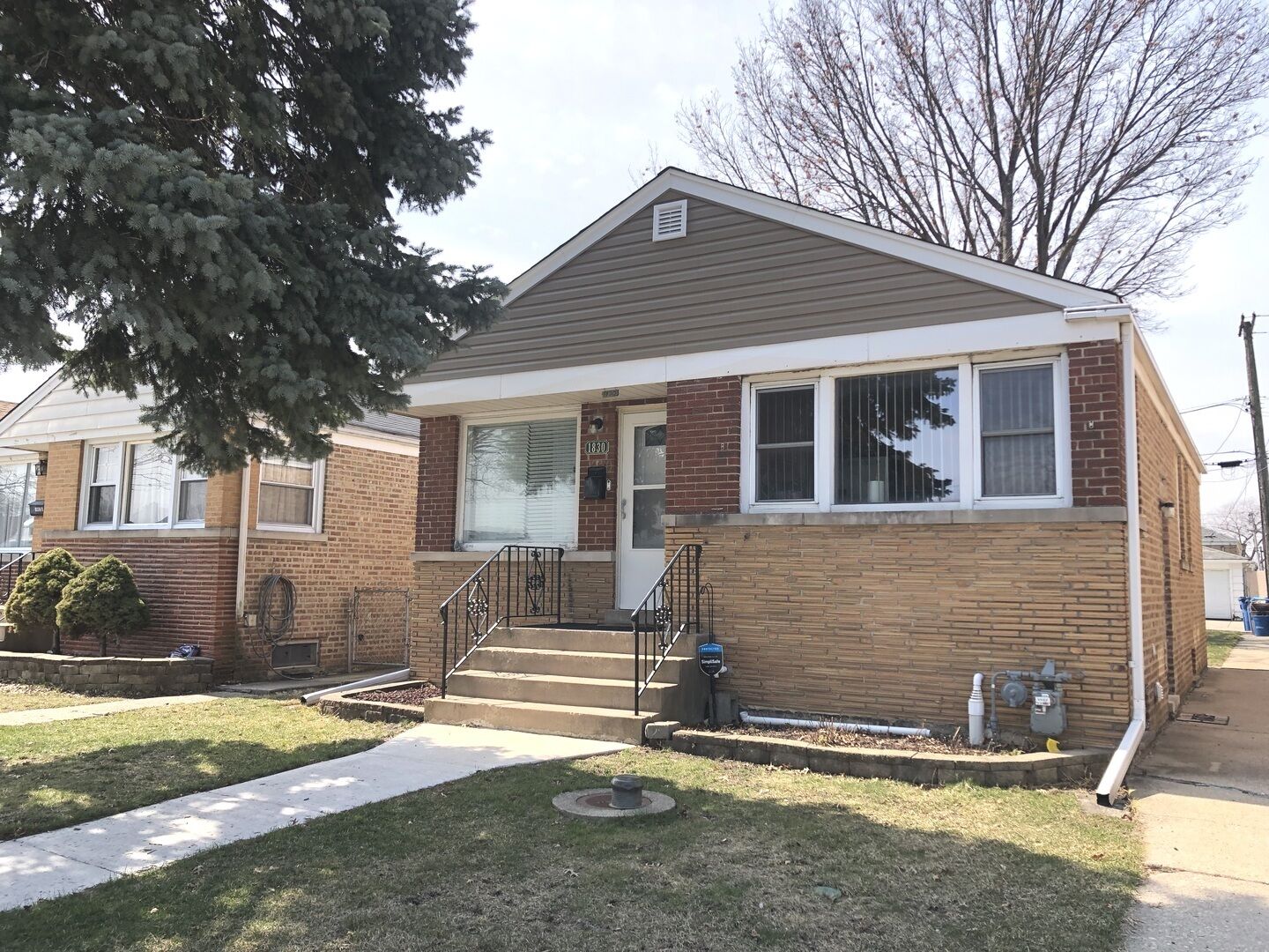 Property Photo: 1830 N 20th Avenue IL 60160