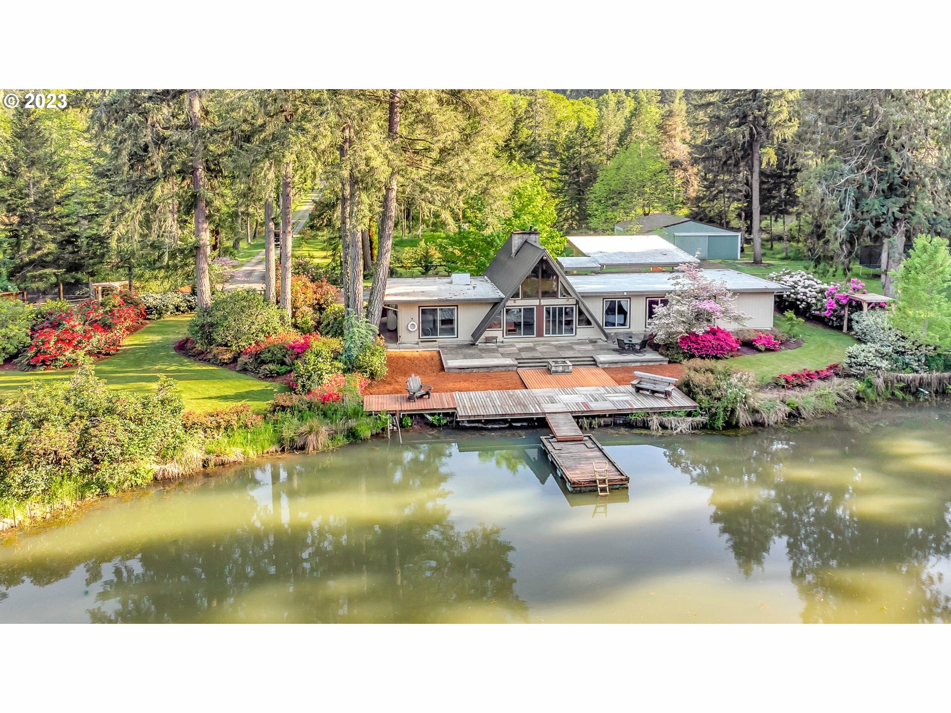 Property Photo: 31253 Gowdyville Rd OR 97424