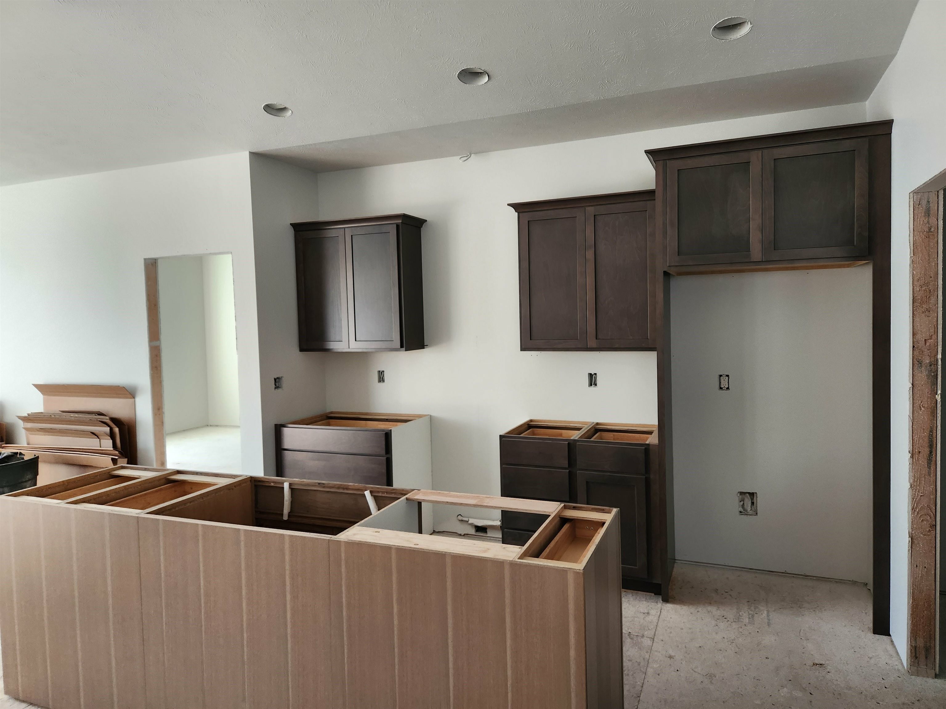 Property Photo: 914 E Farwell Rd WA 99208