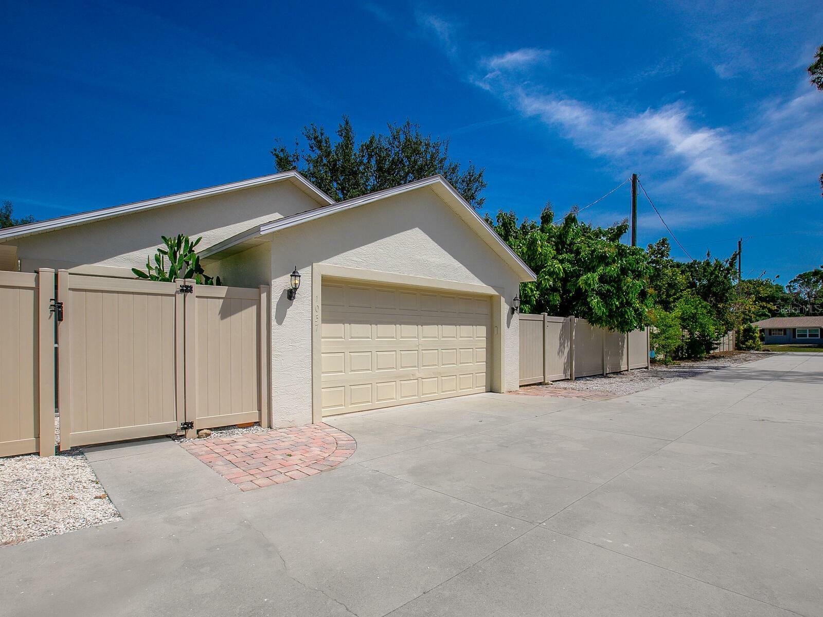 1037 Vilas Avenue  Sarasota FL 34237 photo